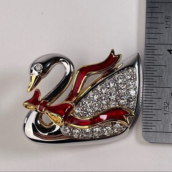 Swarovski Signed Christmas Edition Swan Brooch 30 Crystals - Picture 8 of 11
